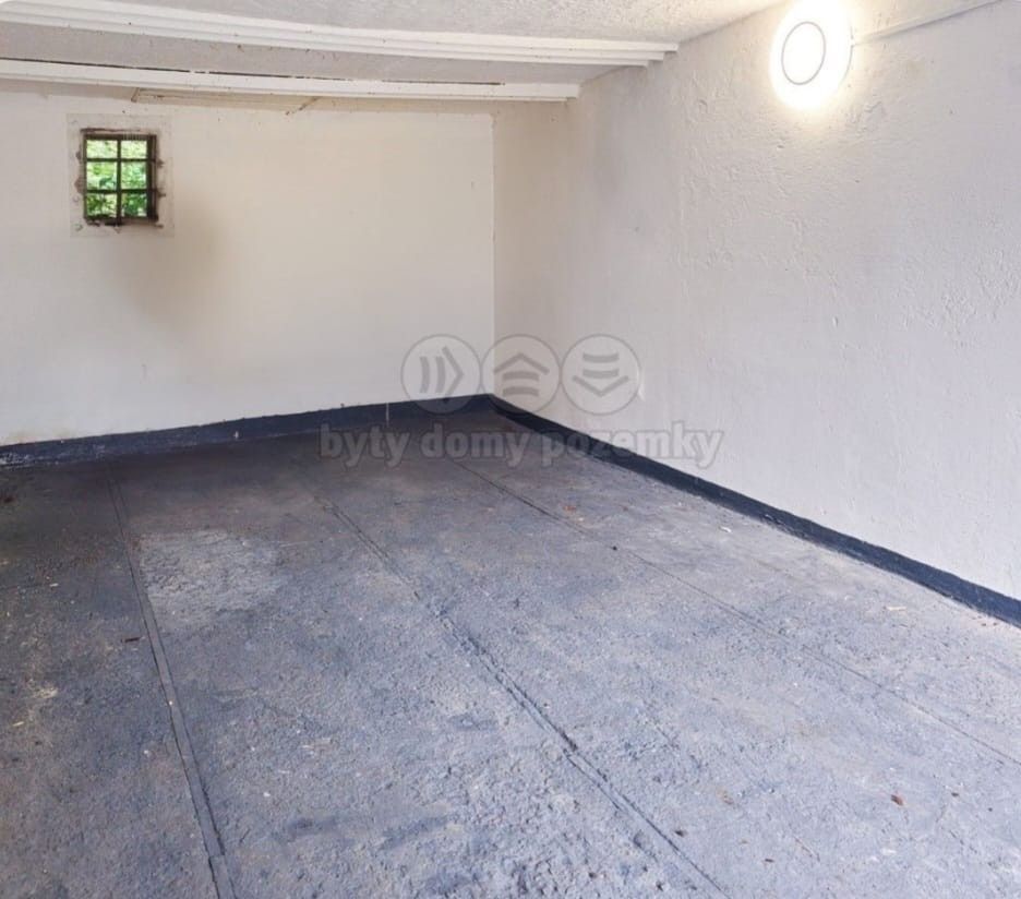 Garáž · 19 m² · Pod Petřinami, Praha - Veleslavín - 3