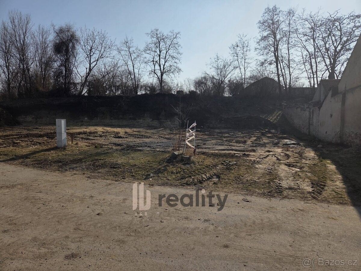 Prodej pozemek pro bydlení - Jiřice u Miroslavi, 671 78