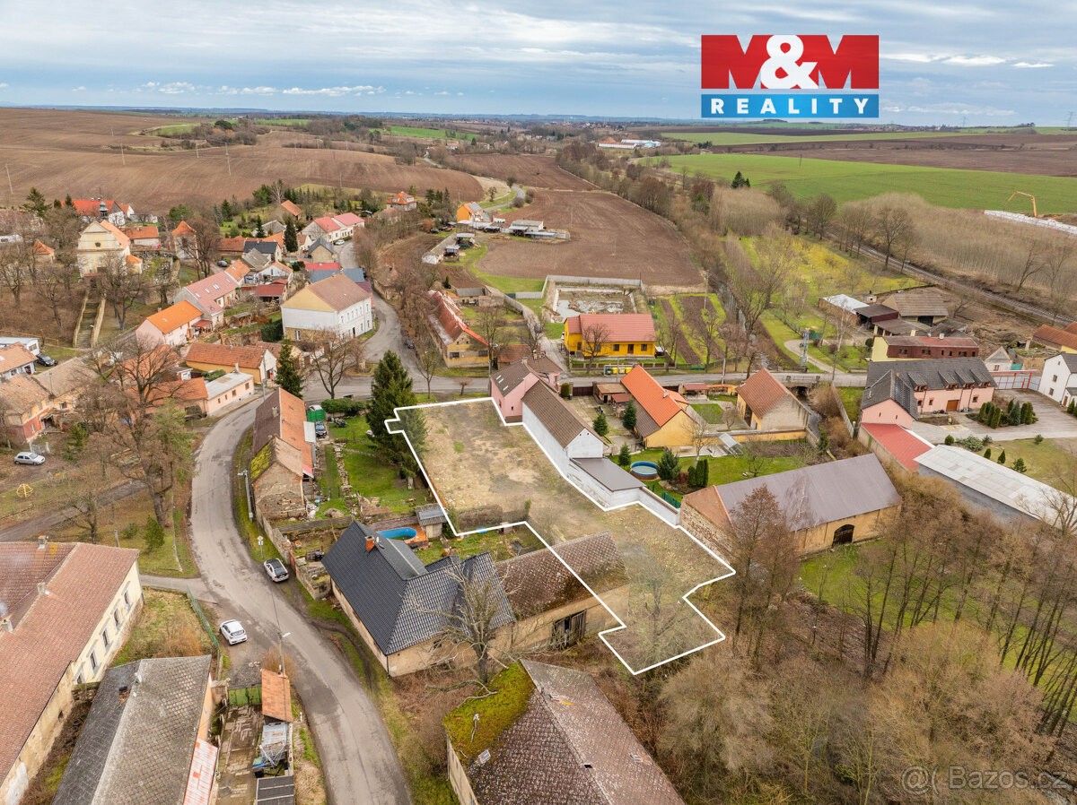 Pozemky pro bydlení, Klobuky v Čechách, 273 74