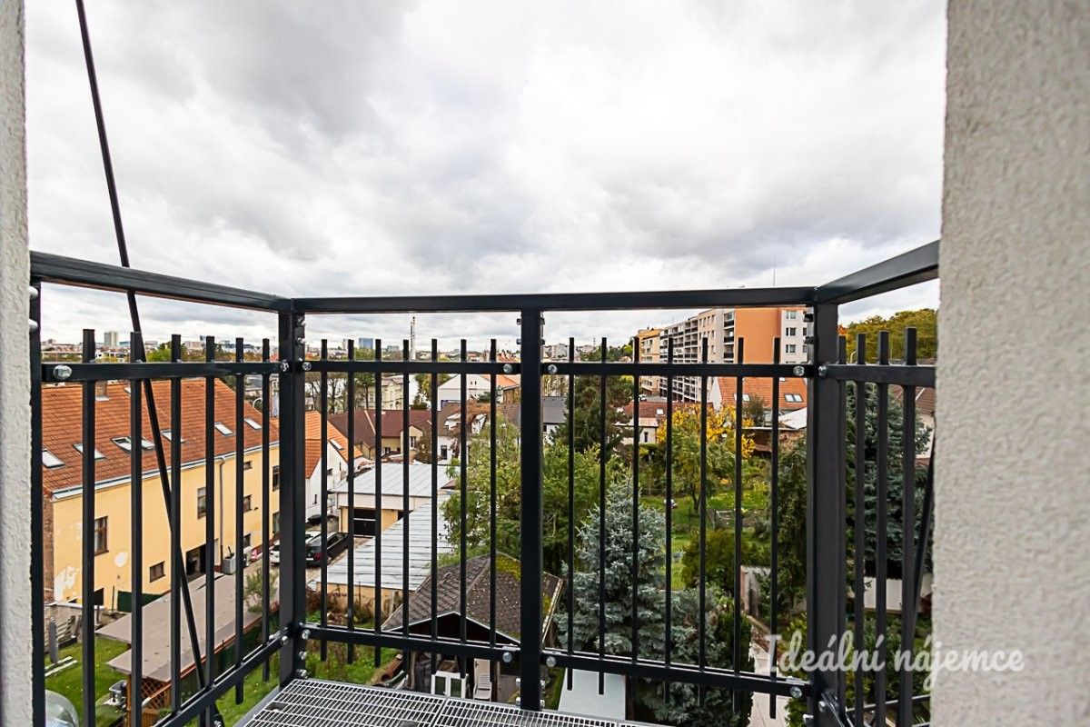 Byt 1+kk · 29 m² · Za návsí, Praha - 2