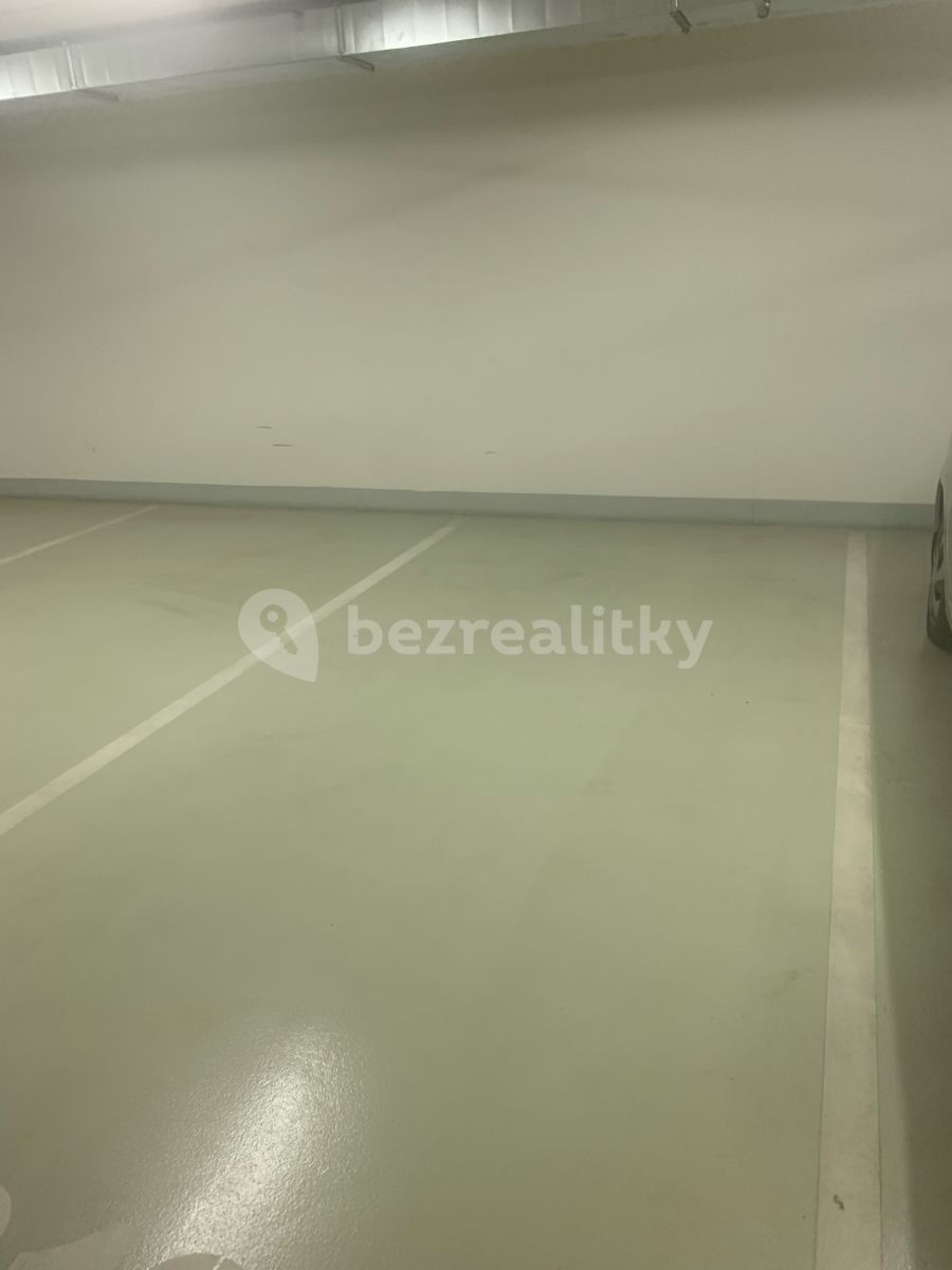 Garáž, 13 m²