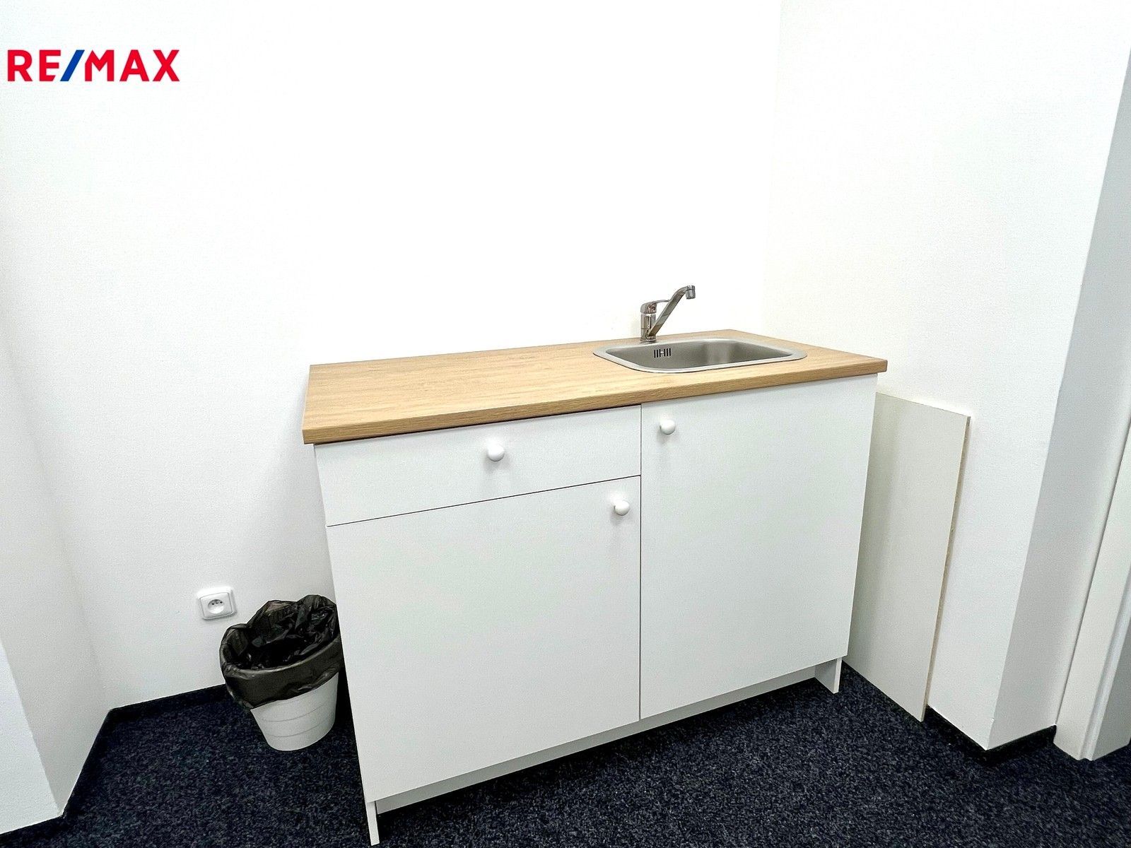 Pronájem obchodní prostory - Jungmannova, Kyjov, 55 m²