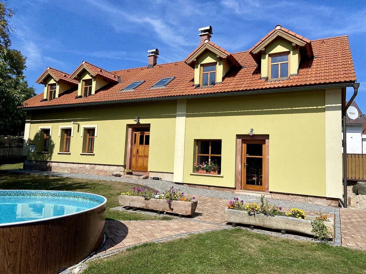 Chaty, Stará Paka - Brdo, Královéhradecký kraj