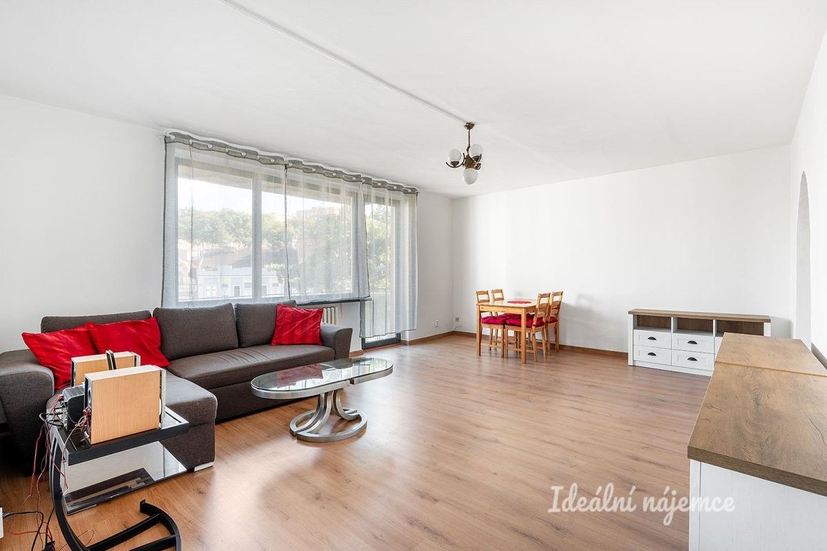 2+1, U dvou srpů, Praha, 60 m² - 2