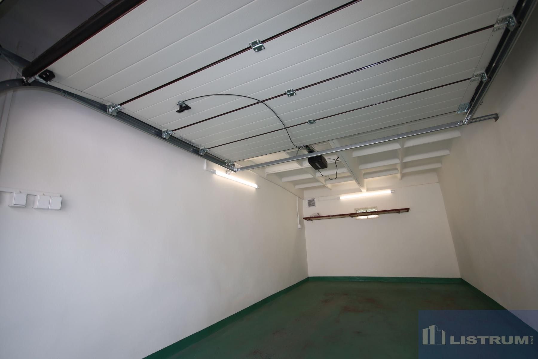 Pronájem garáž - Okrajová, Havířov, 20 m²