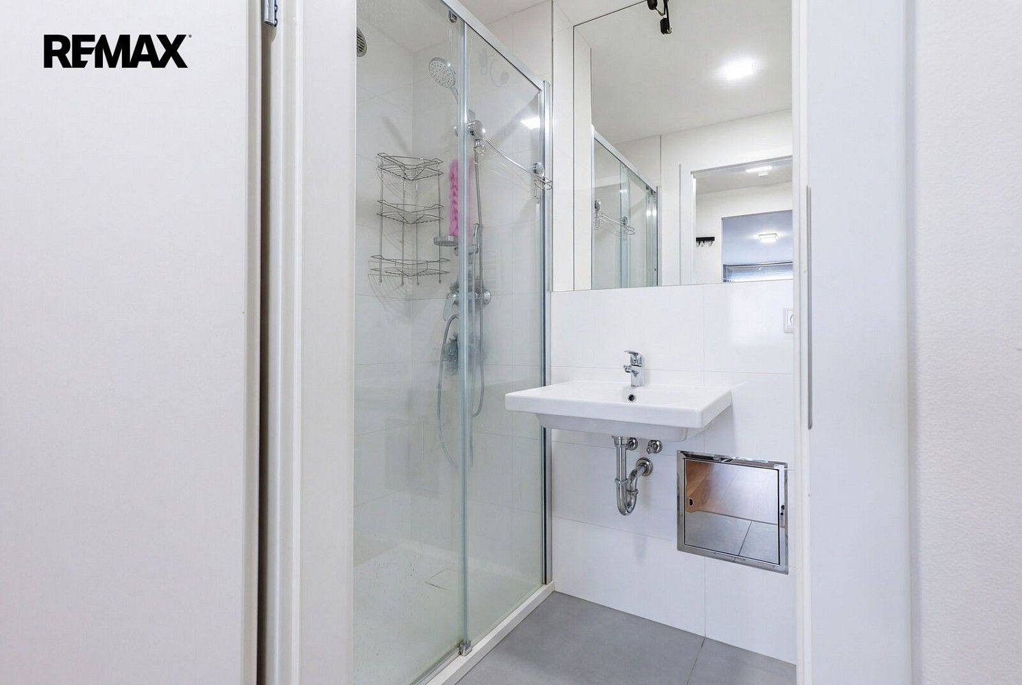 Prodej ubytovací zařízení - Praha - Chodov, okres Praha 11, Hlavní město Praha, 48 m² - 2