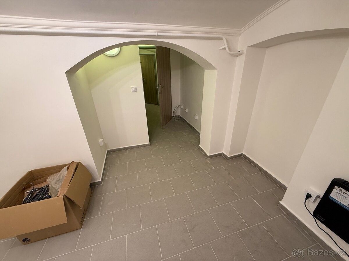 Pronájem kancelář - Kolín, 280 02