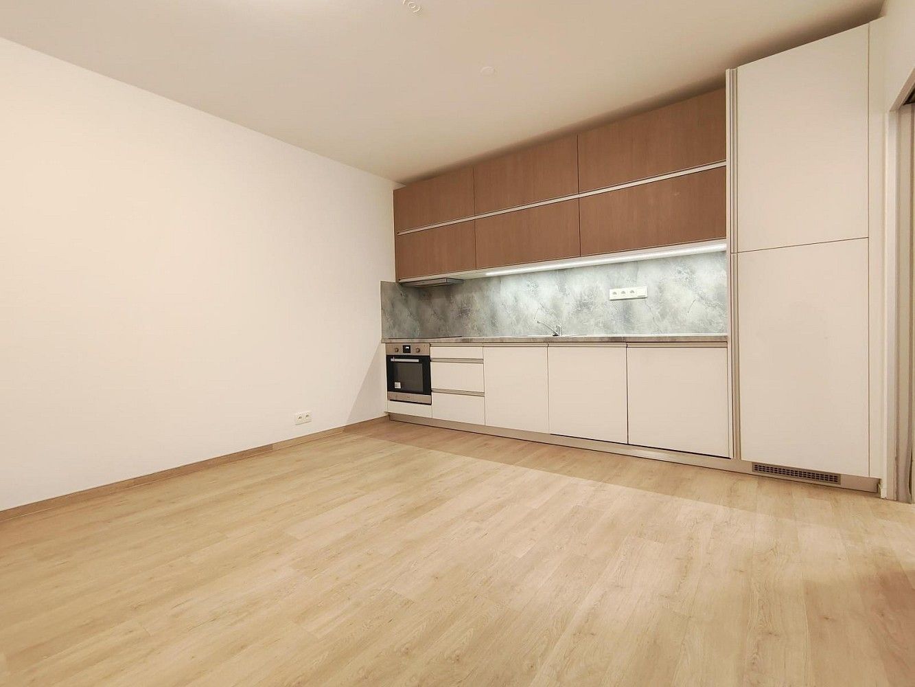 2+kk, Krnov - Pod Bezručovým vrchem, okres Bruntál, Moravskoslezský kraj, 30 m² - 2