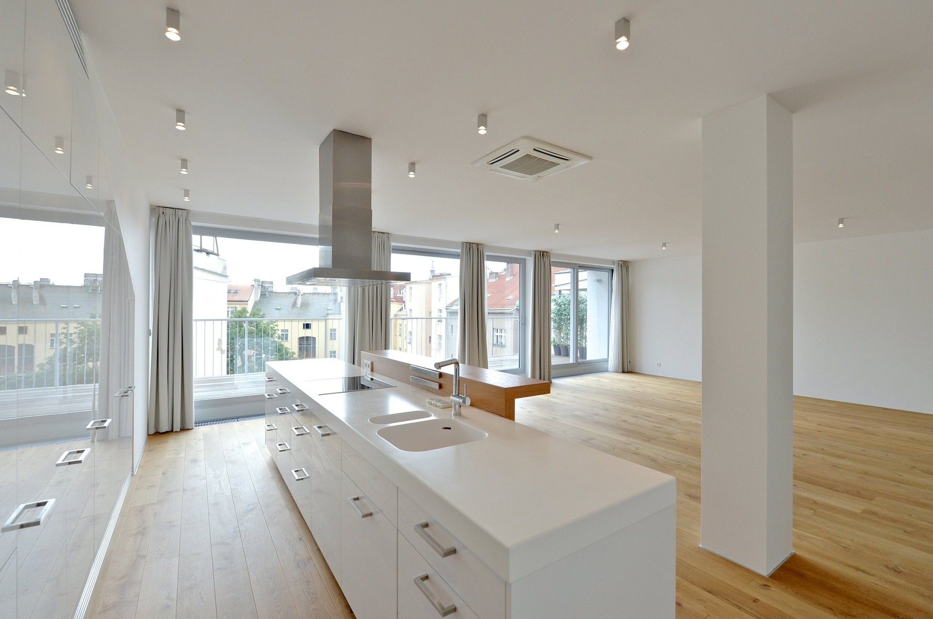 4+kk, Laubova 1709, Praha Vinohrady, 203 m² - 1