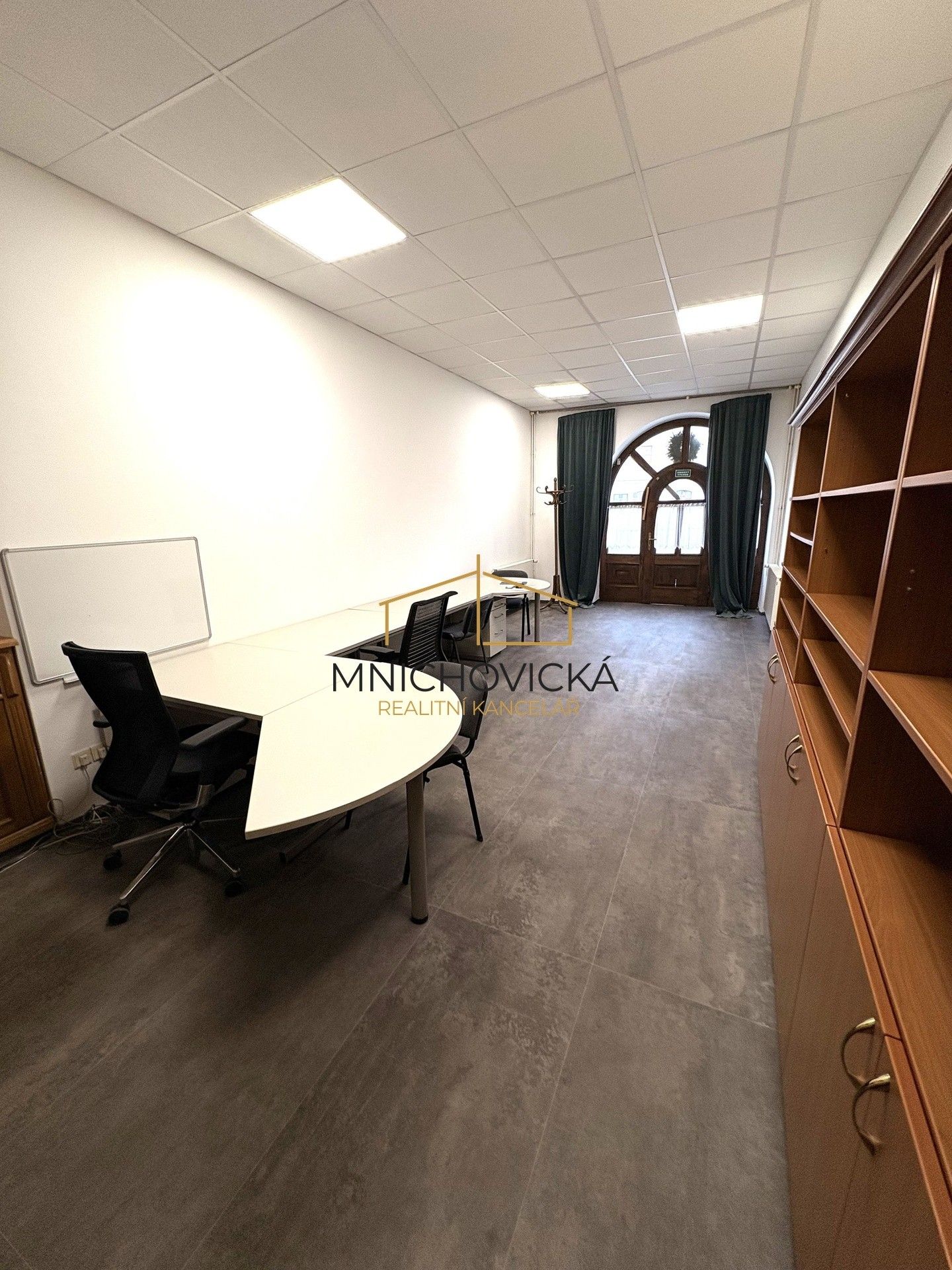Kanceláře, Náměstí, Žebrák, 68 m² - 2
