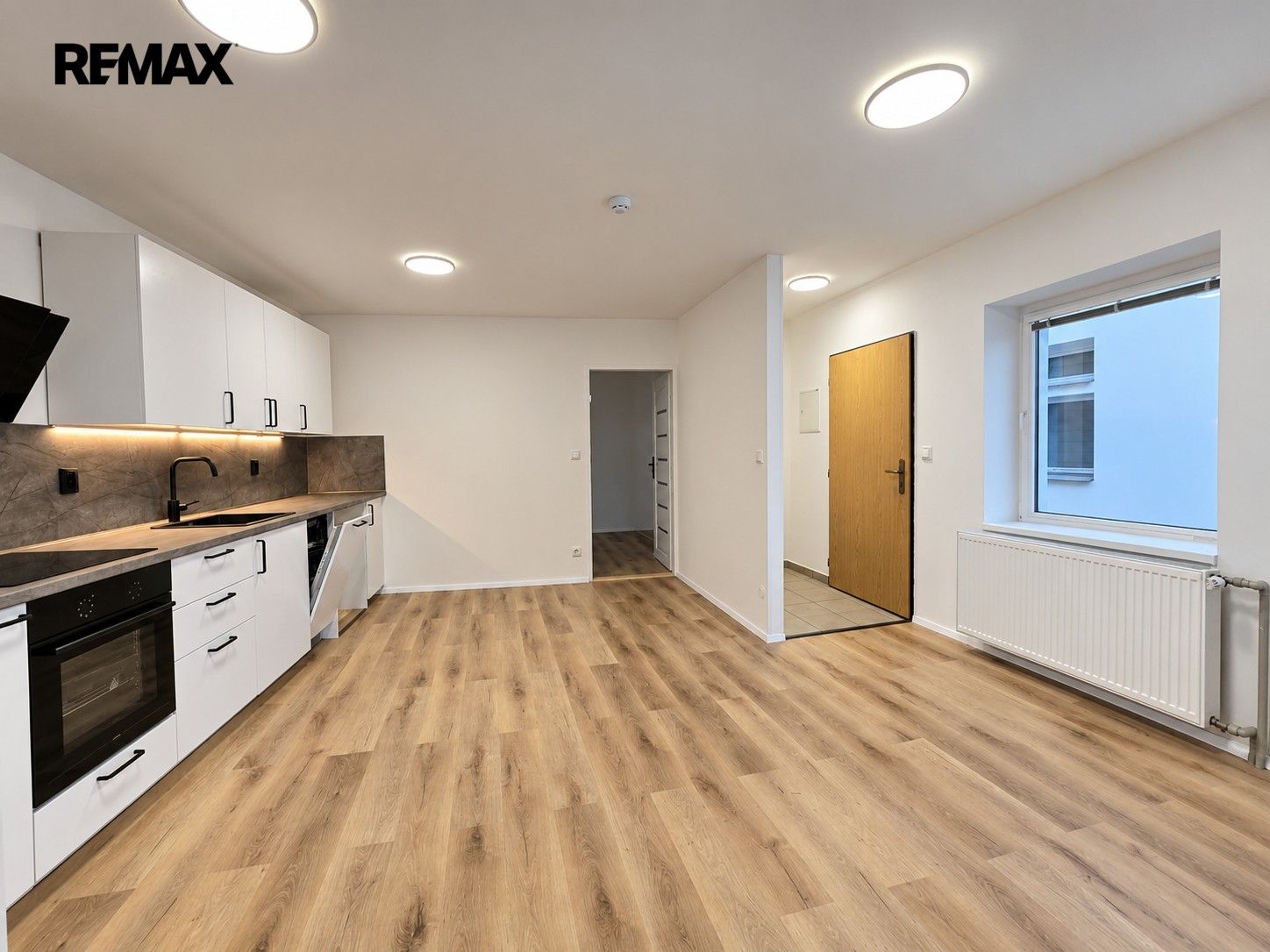 Byt 2+kk · 40 m² · Hošťálkovo náměstí 66, Žatec - 3