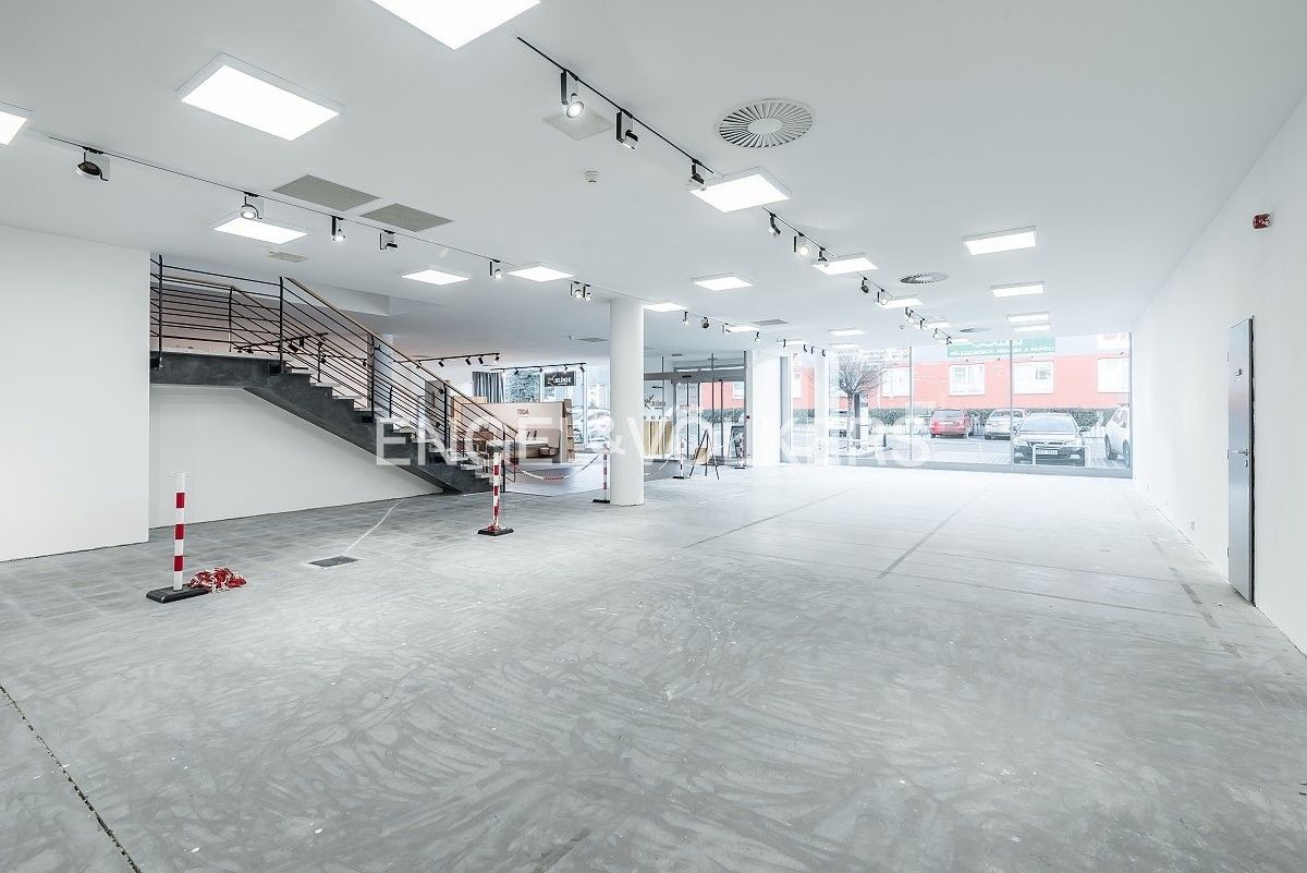 Pronájem obchodní prostory - V Oblouku, Průhonice, 170 m²