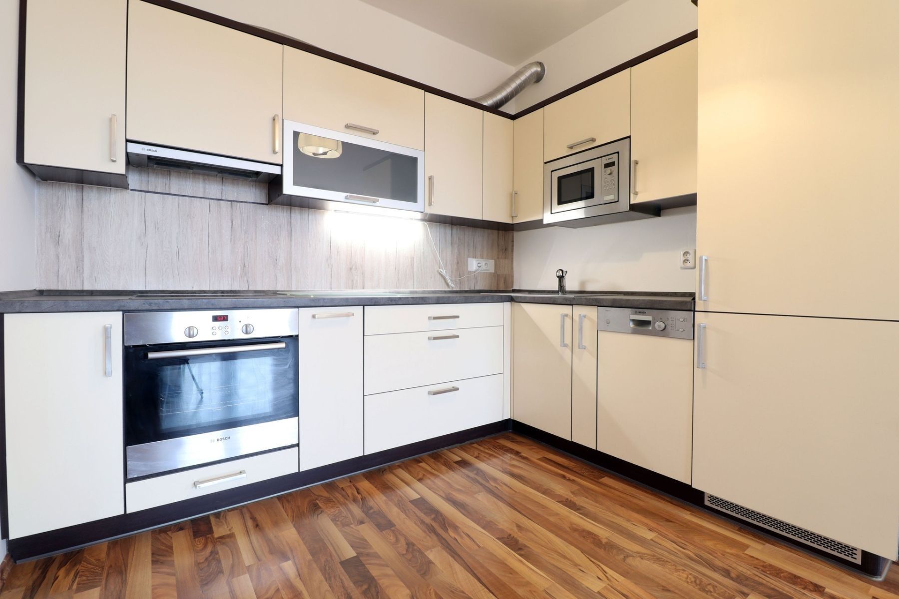 2+kk, Edisonova, Praha - Petrovice, 68 m² - 1