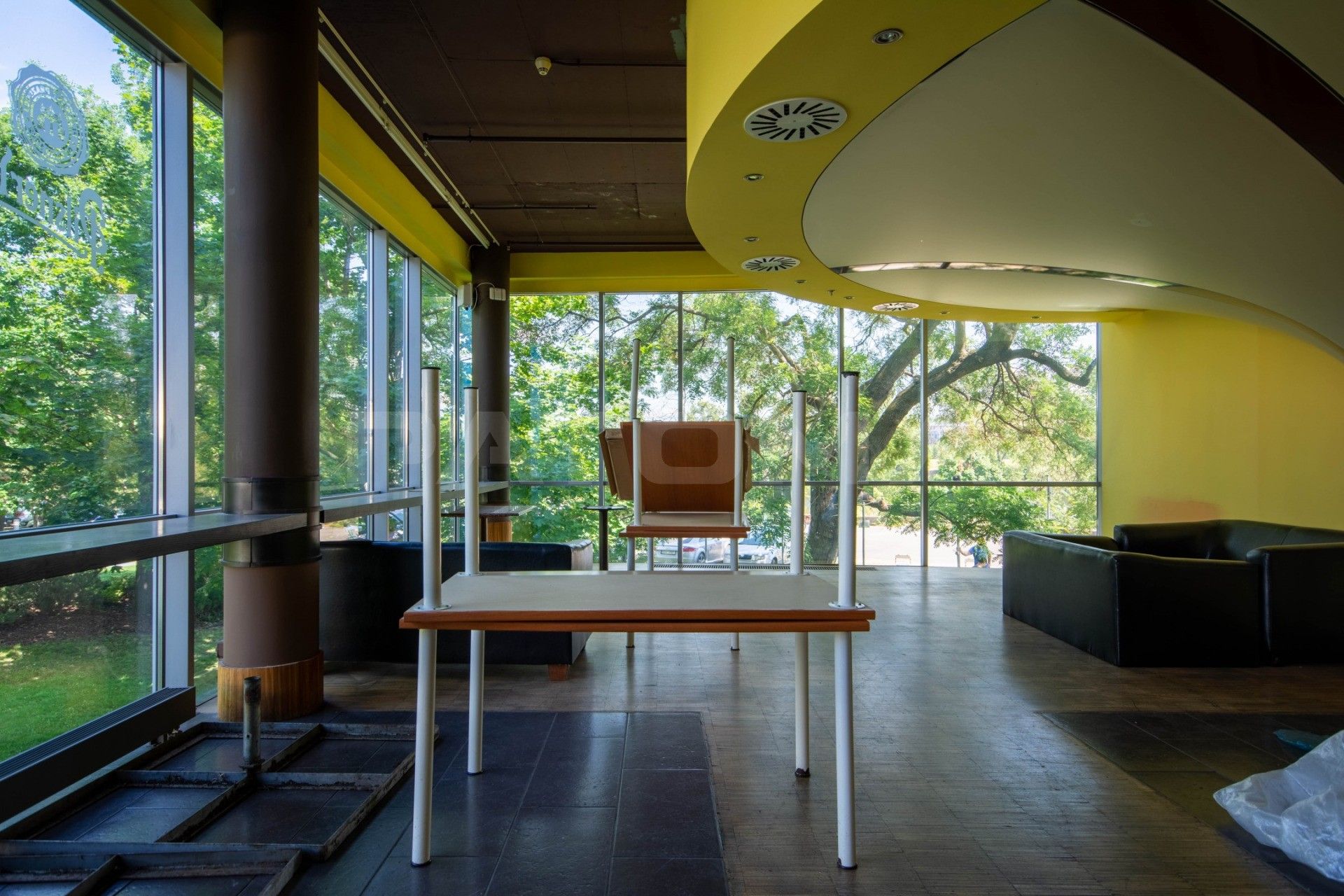 Obchodní prostory · 291 m² · Jankovcova, Praha - 3