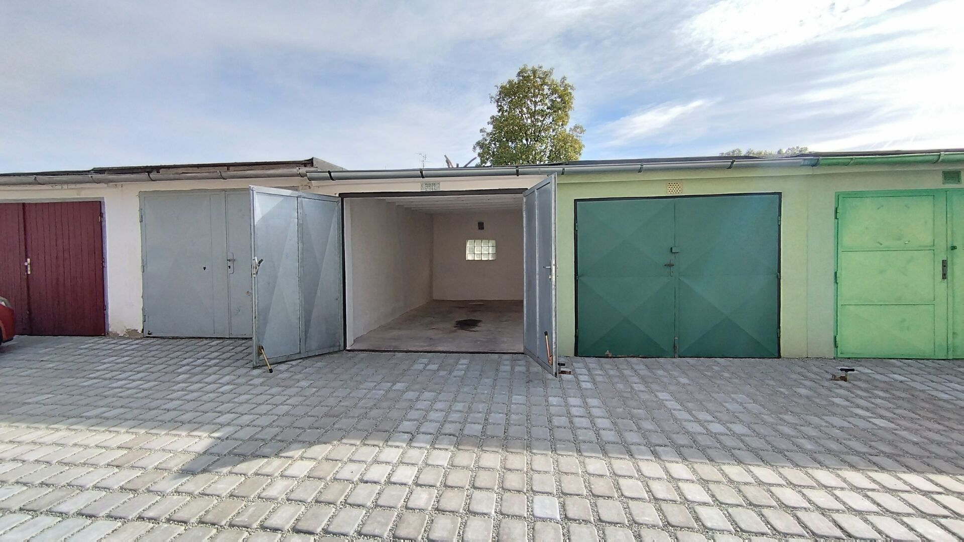 Garáže, Ak. Bydžovského, Veselí nad Lužnicí I, 20 m² - 2