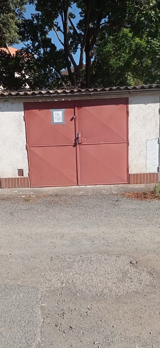 Garáže, Plzeň, 318 00