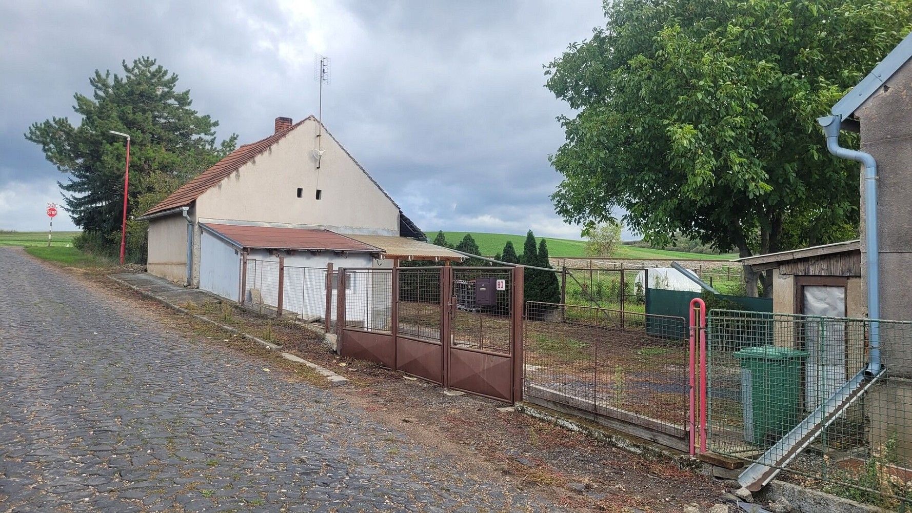 Rodinné domy, Ke dráze, Žabovřesky nad Ohří, okres Litoměřice, 80 m² - 1