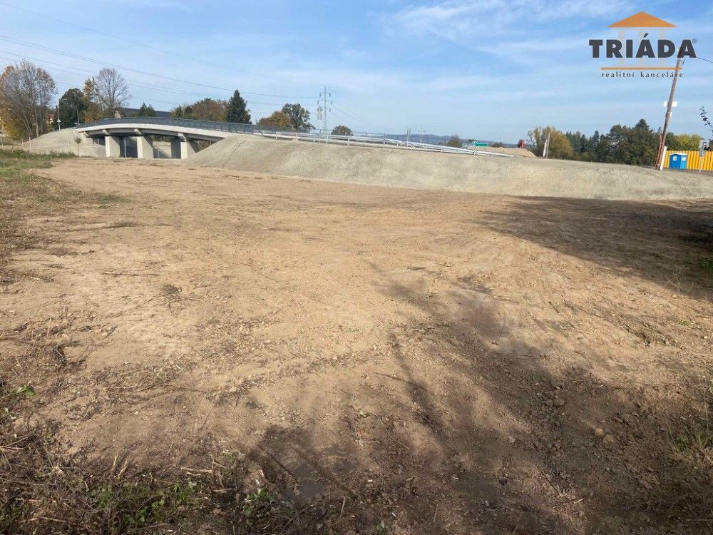 Prodej komerční pozemek - Čtveřín, 1 m²