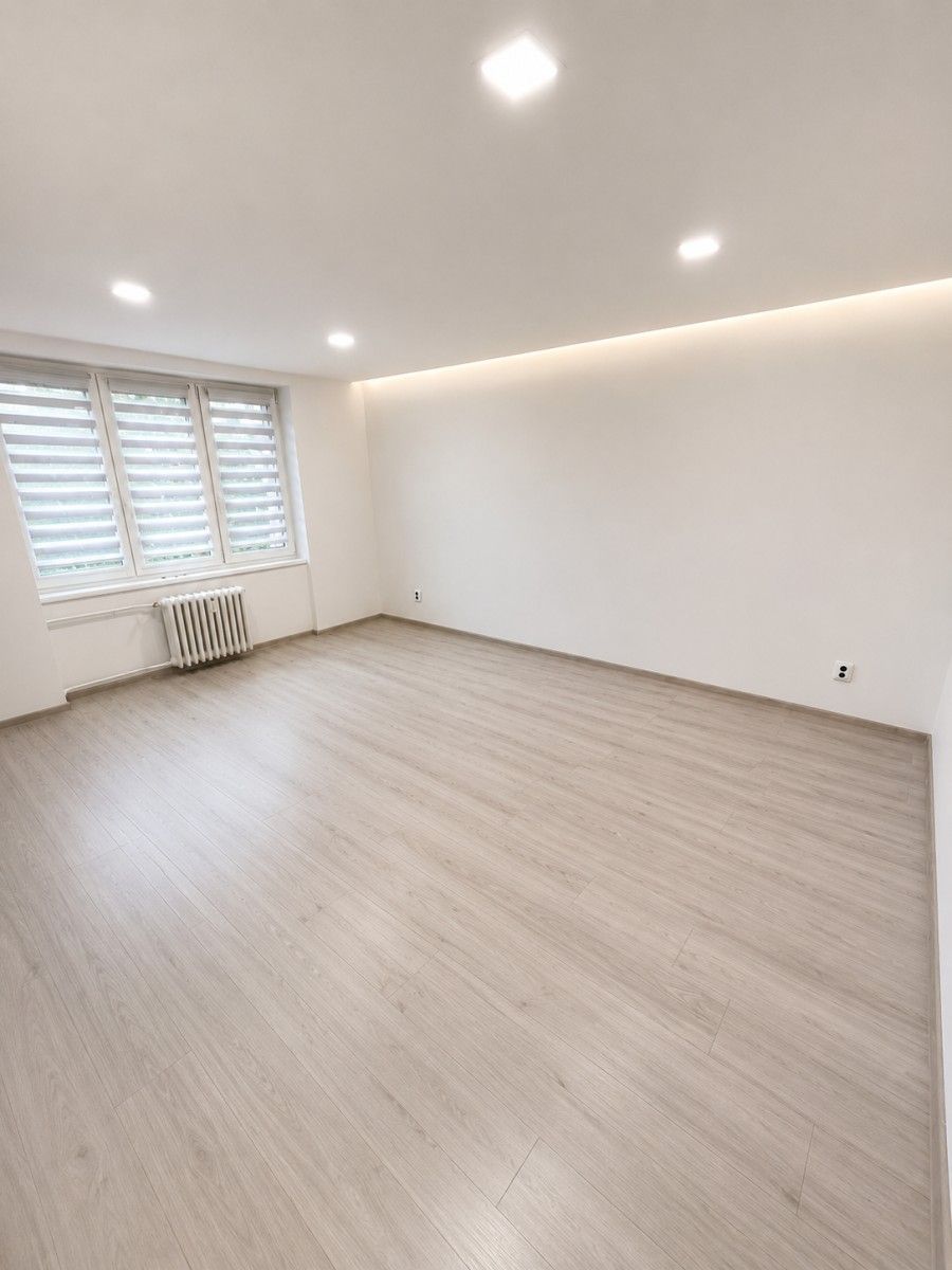 2+kk, Ukrajinská, Ostrava - Poruba, Moravskoslezský kraj, 60 m² - 1