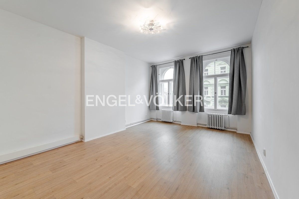 3+1, Jugoslávská, Praha, 114 m²