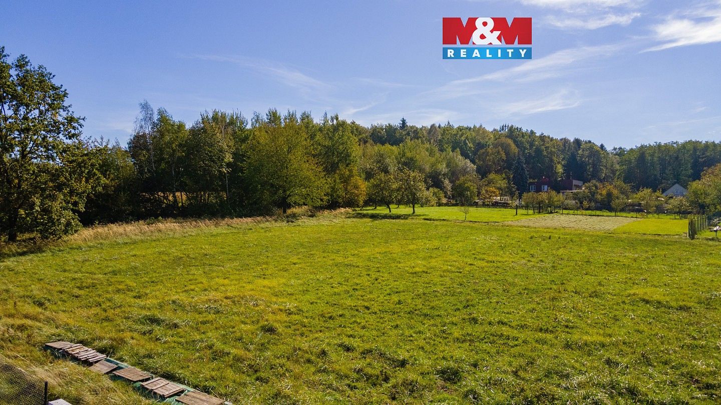 Pozemek pro bydlení, 3 733 m²