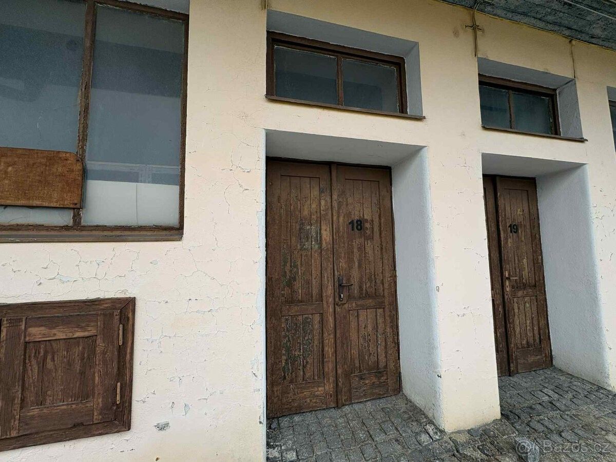 Pronájem sklad - Valašské Meziříčí, 757 01