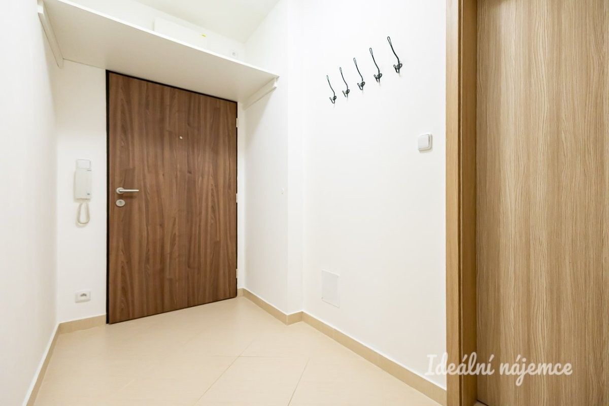 Pronájem byt 1+kk - Pod Harfou, Praha, 32 m² - 5