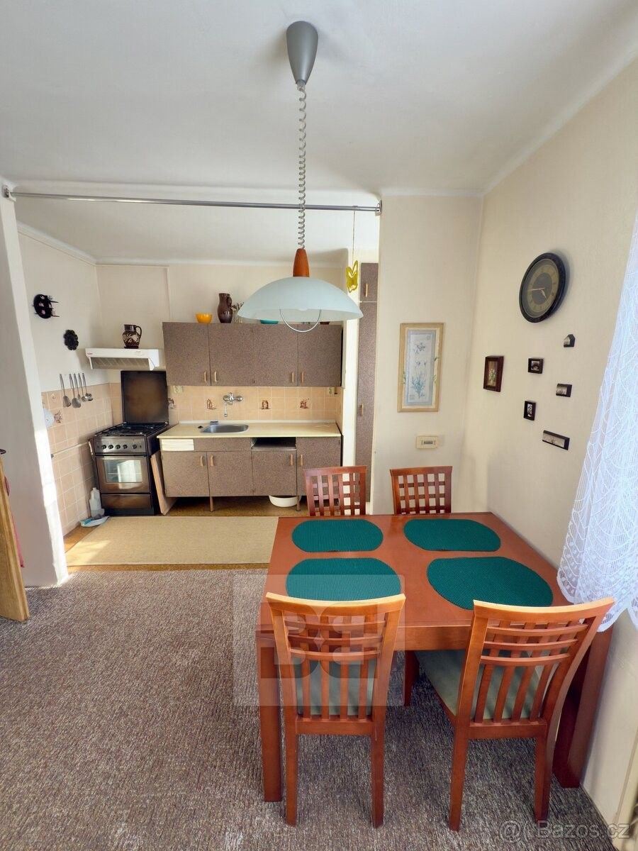 Byty, Kolešovice, 270 02