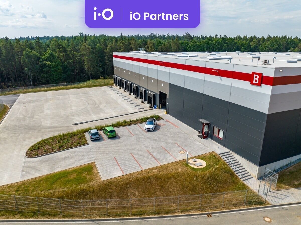 Sklad · 3 500 m² · Školní, Tlučná - 3