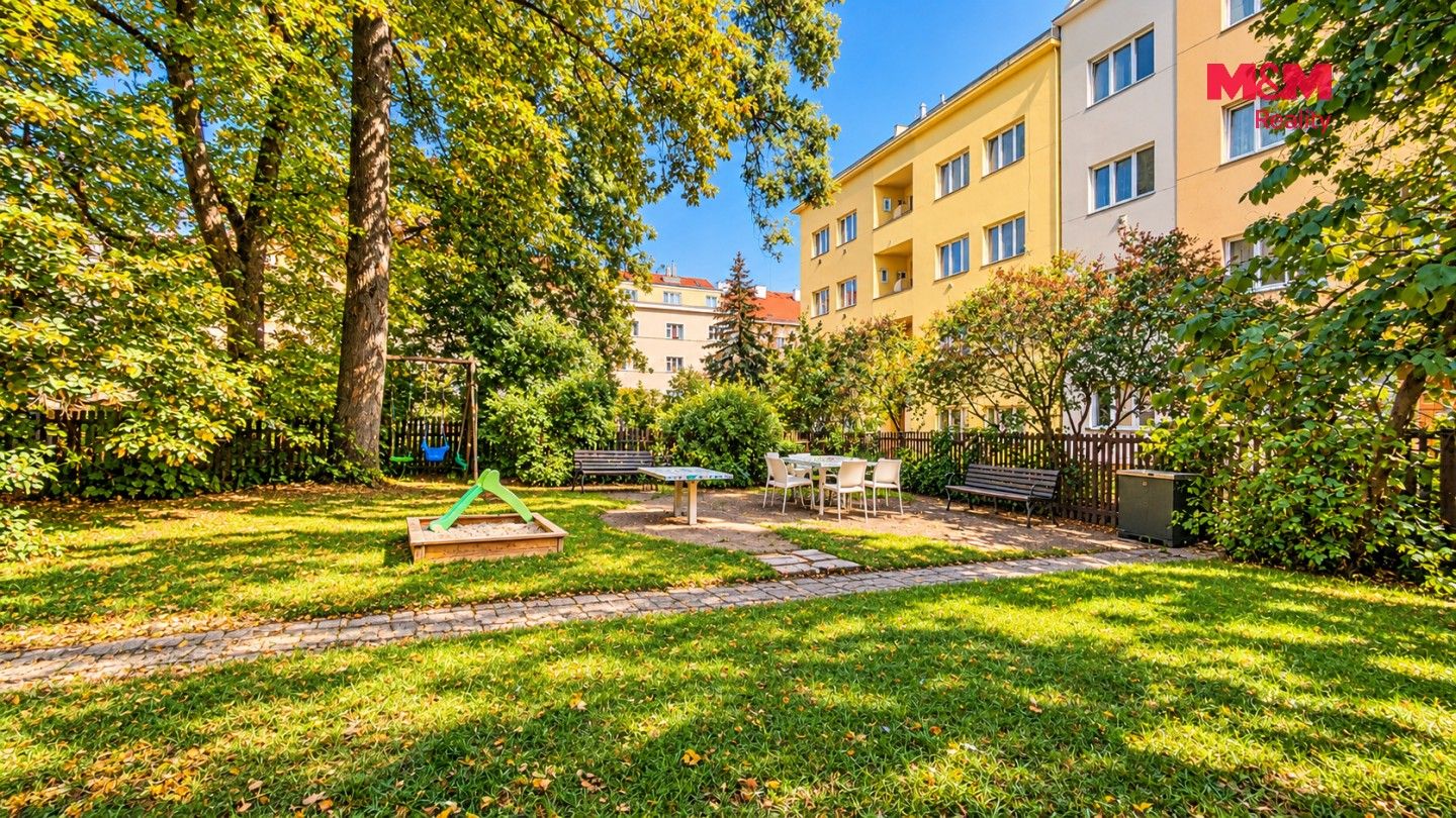 Byt 1+1 · 58 m² · U družstev, Praha - 4