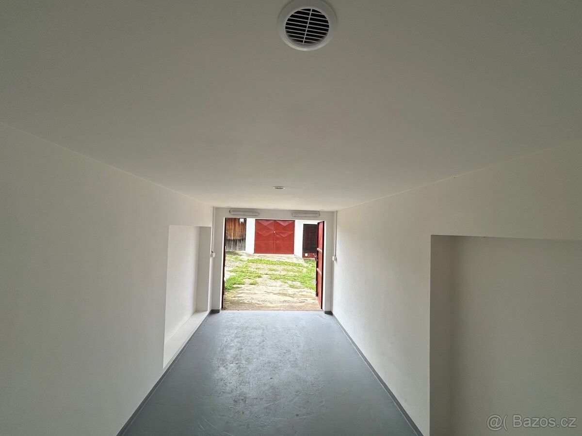 Garáže, Trmice, 400 04 - 2