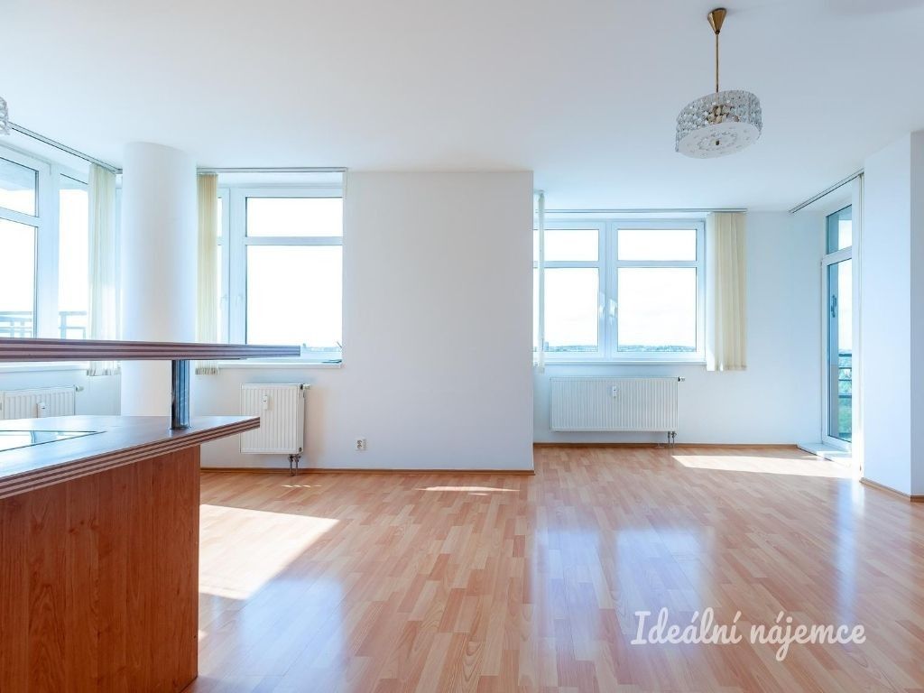 Byt 2+kk · 64 m² · Werichova, Praha - 4