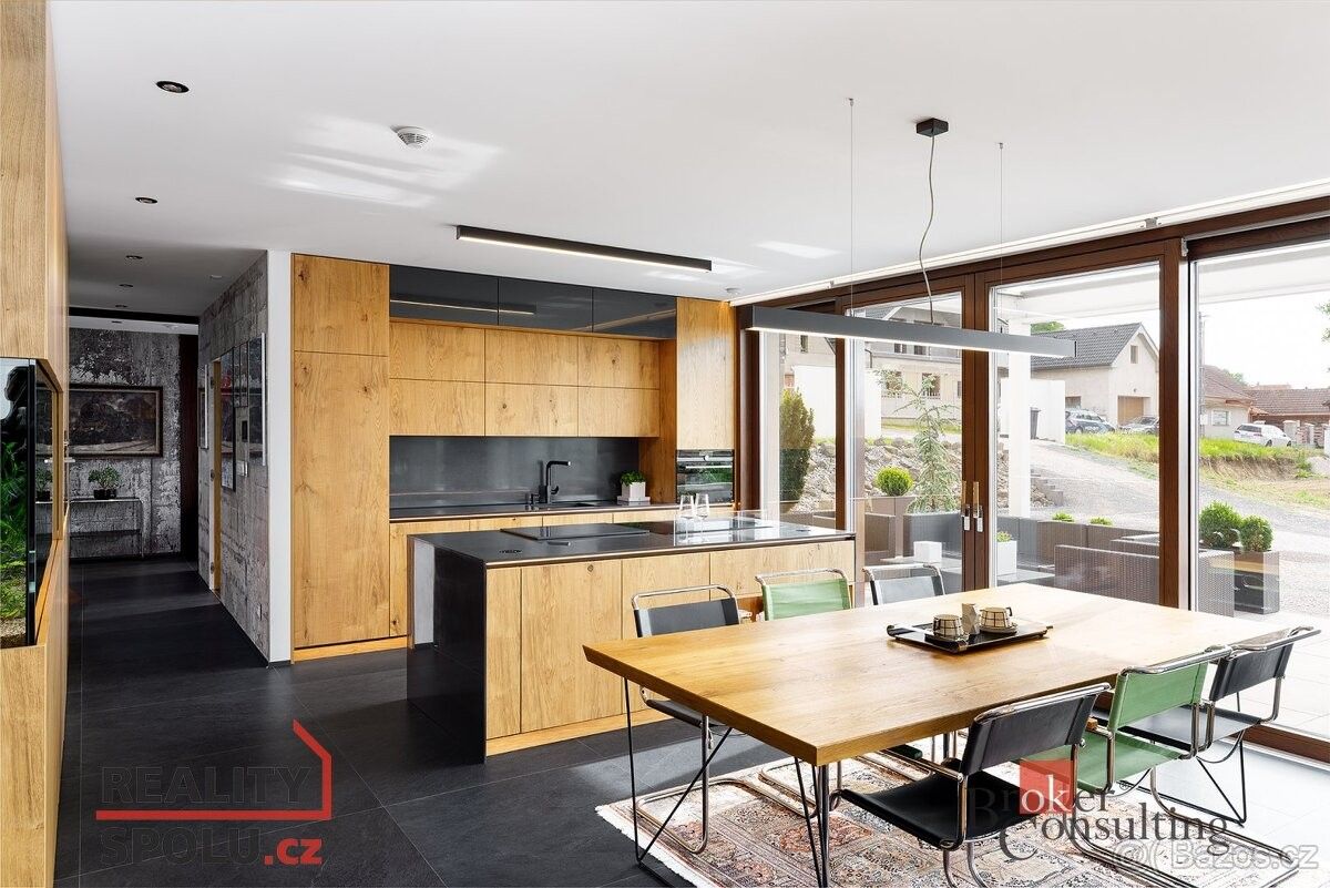 Prodej rodinný dům - Tmaň, 267 21