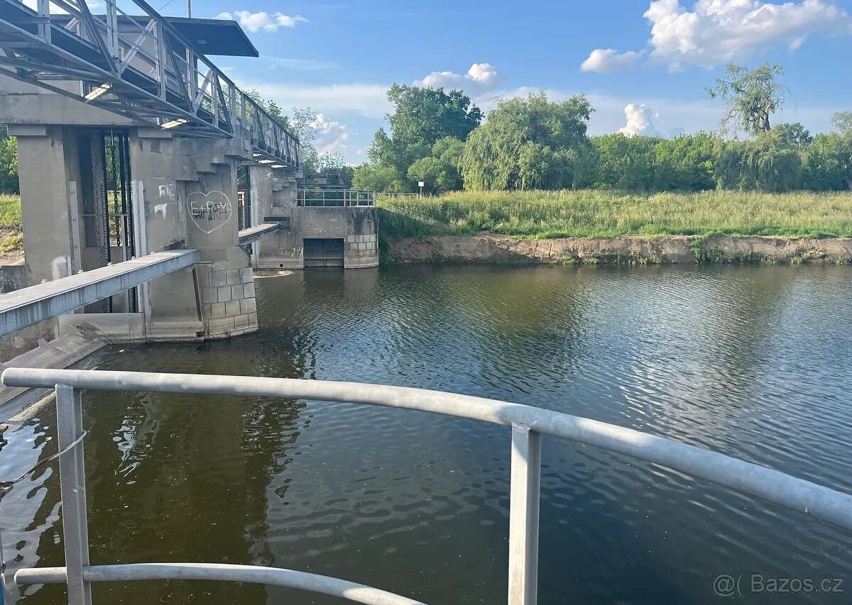 Prodej pozemek pro bydlení - Uherský Ostroh, 687 24