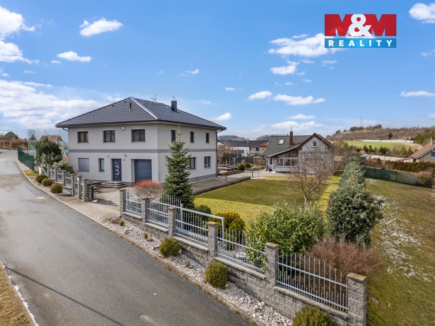 Prodej rodinný dům - K Vodojemu, Tmaň, 188 m²