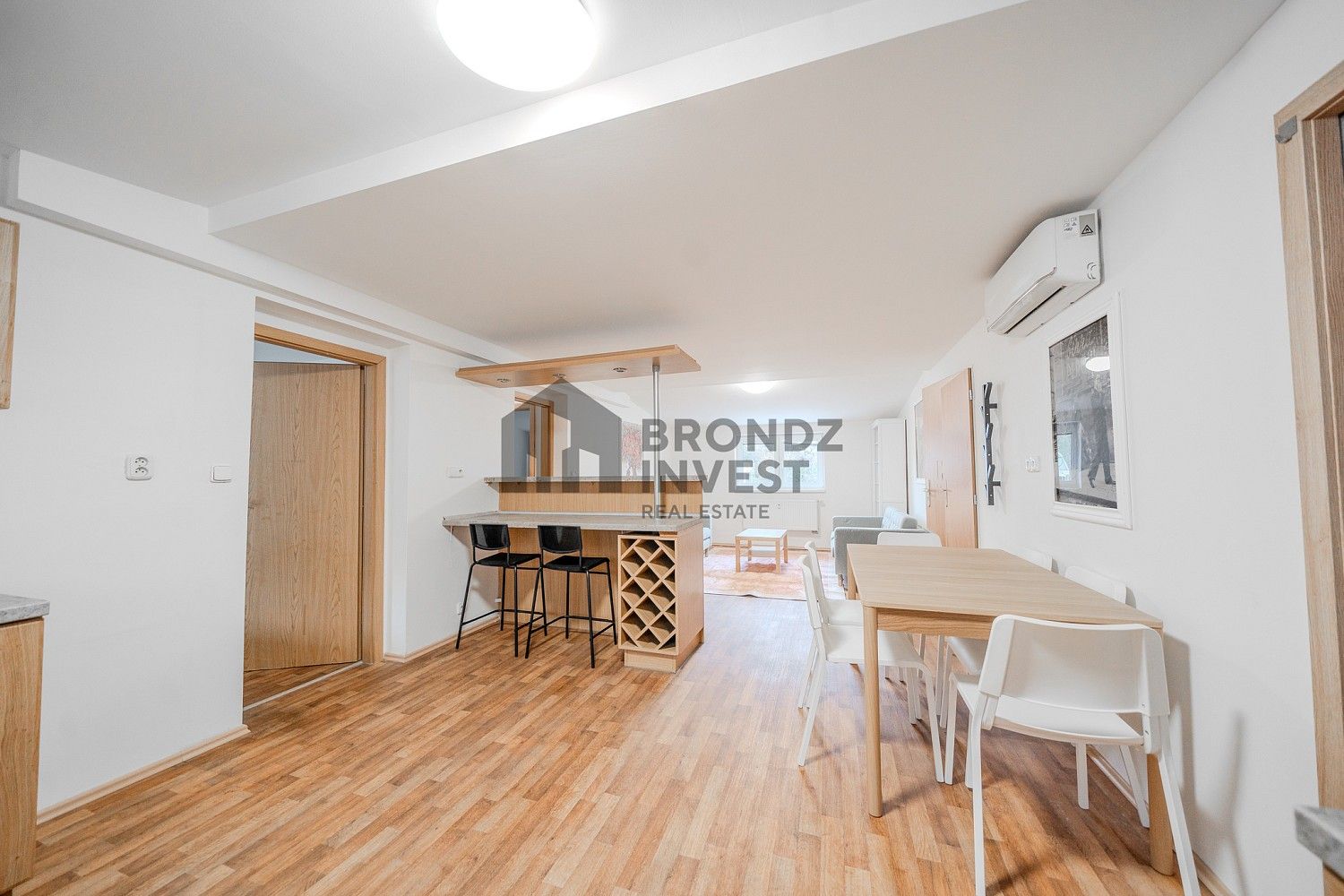 Prodej byt 6+kk a více - Praha, Hlavní město Praha, 150 m² - 5
