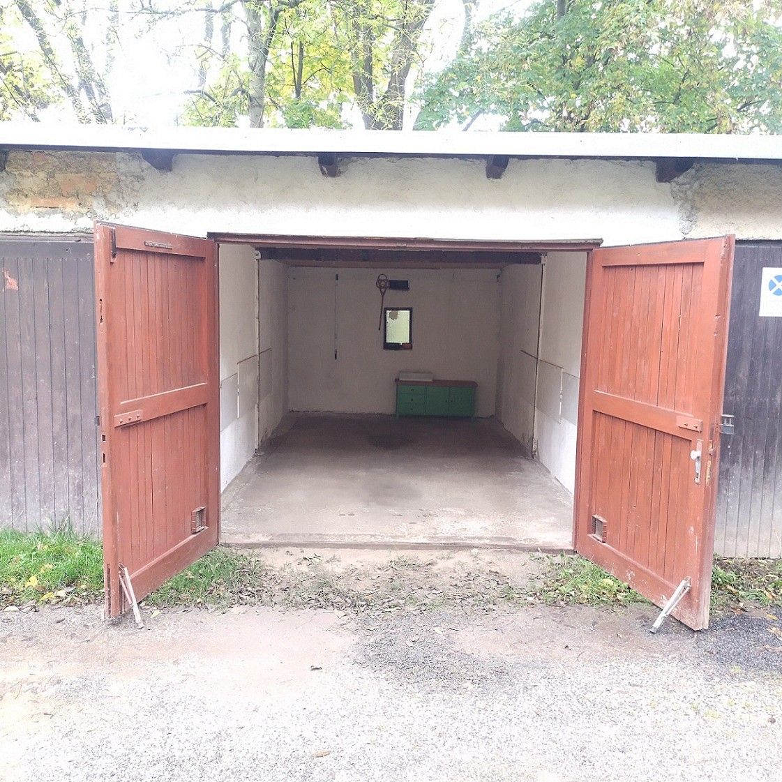 Garáže, Liberec, 460 01