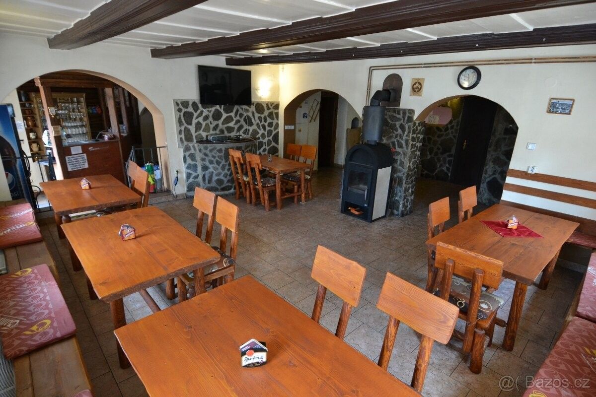 Prodej restaurace - Staré Křečany, 407 60