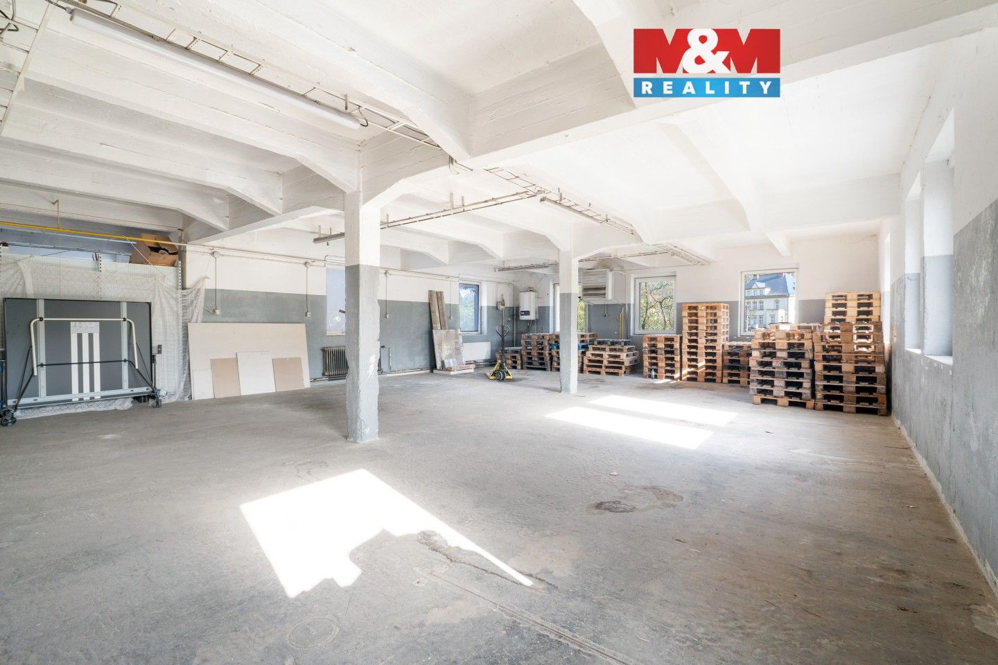 Sklady, Teplická, Jílové, 300 m²