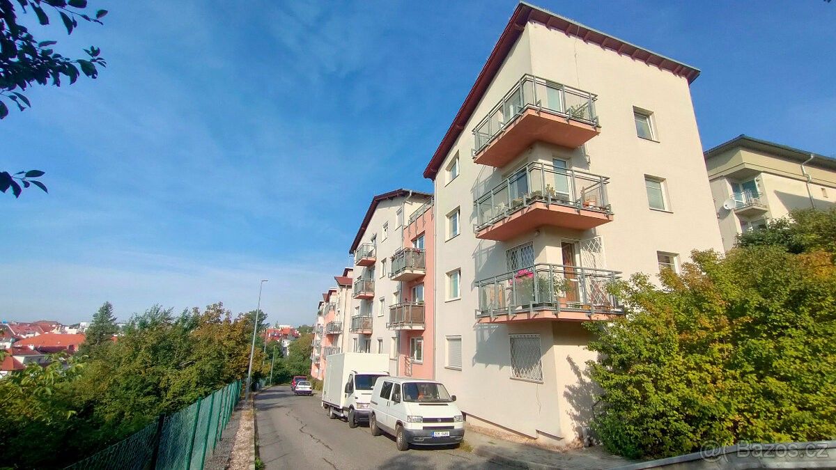 Pronájem garáž - Praha, 180 00