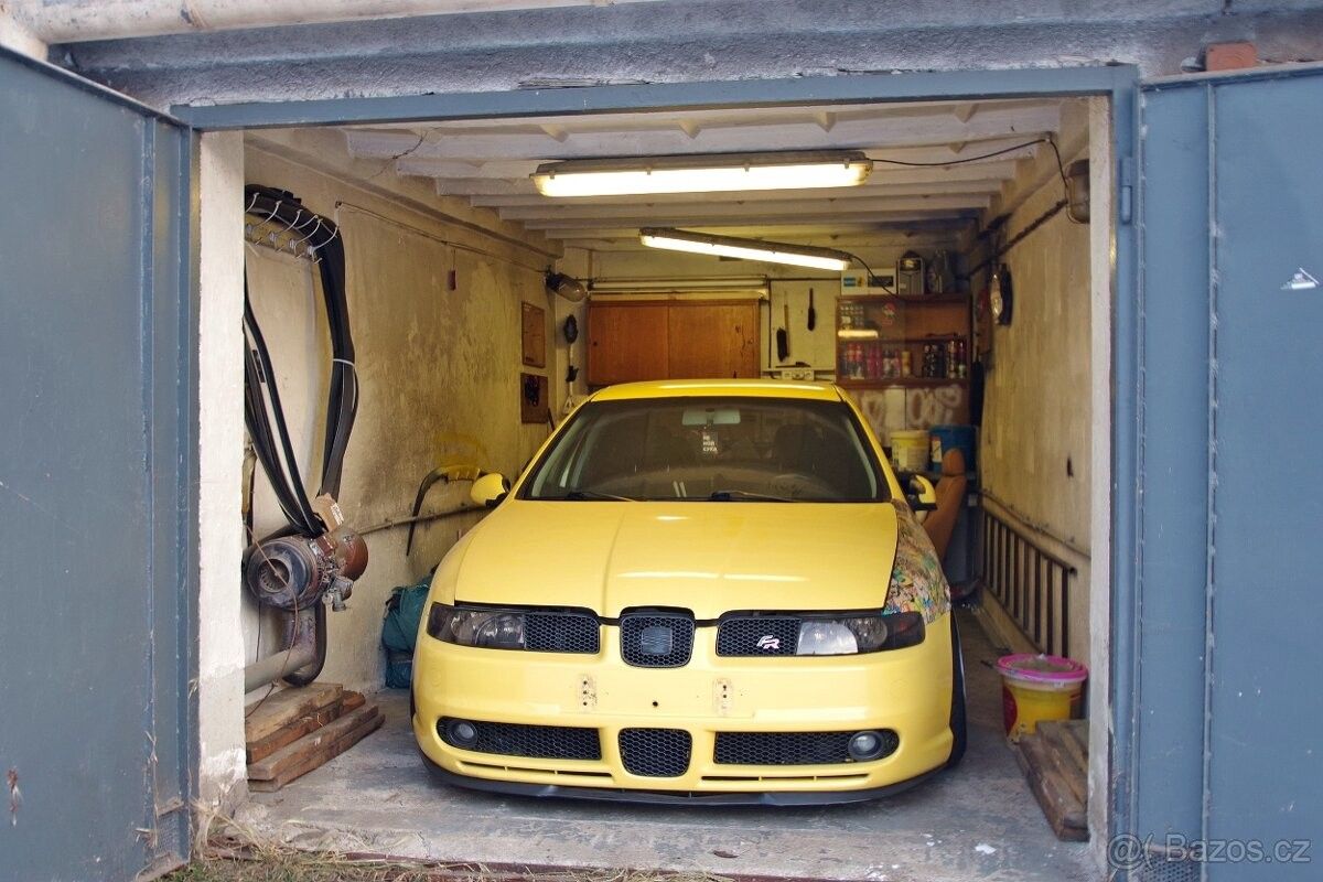 Garáže, Brno, 628 00