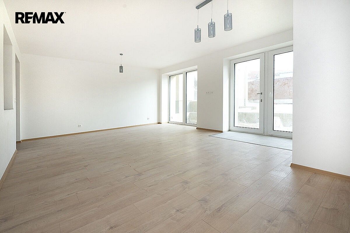 Pronájem byt 3+kk - Komenského, Strakonice - Strakonice II, 103 m² - 5