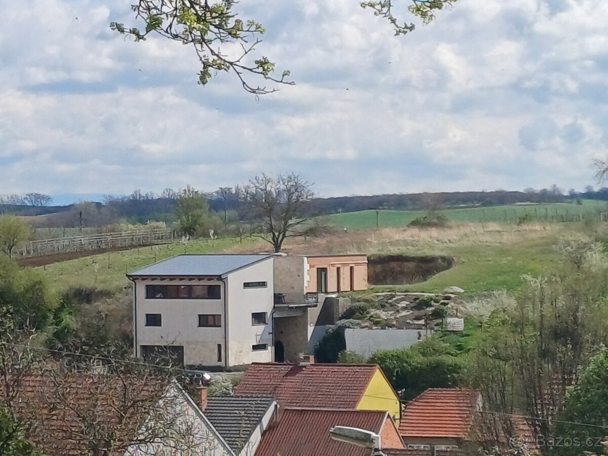 Prodej rodinný dům - Hovorany, 696 12 - 1