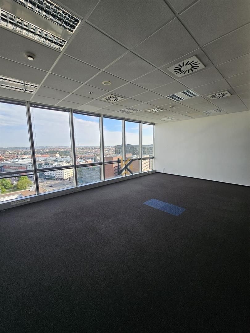 Pronájem kancelář - Na strži, Praha, 202 m²