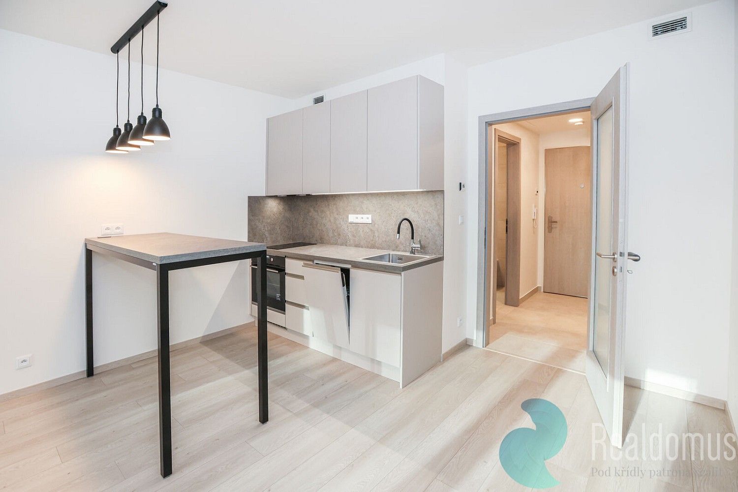 1+kk, Praha - Hloubětín, okres Praha 9, Hlavní město Praha, 33 m² - 1