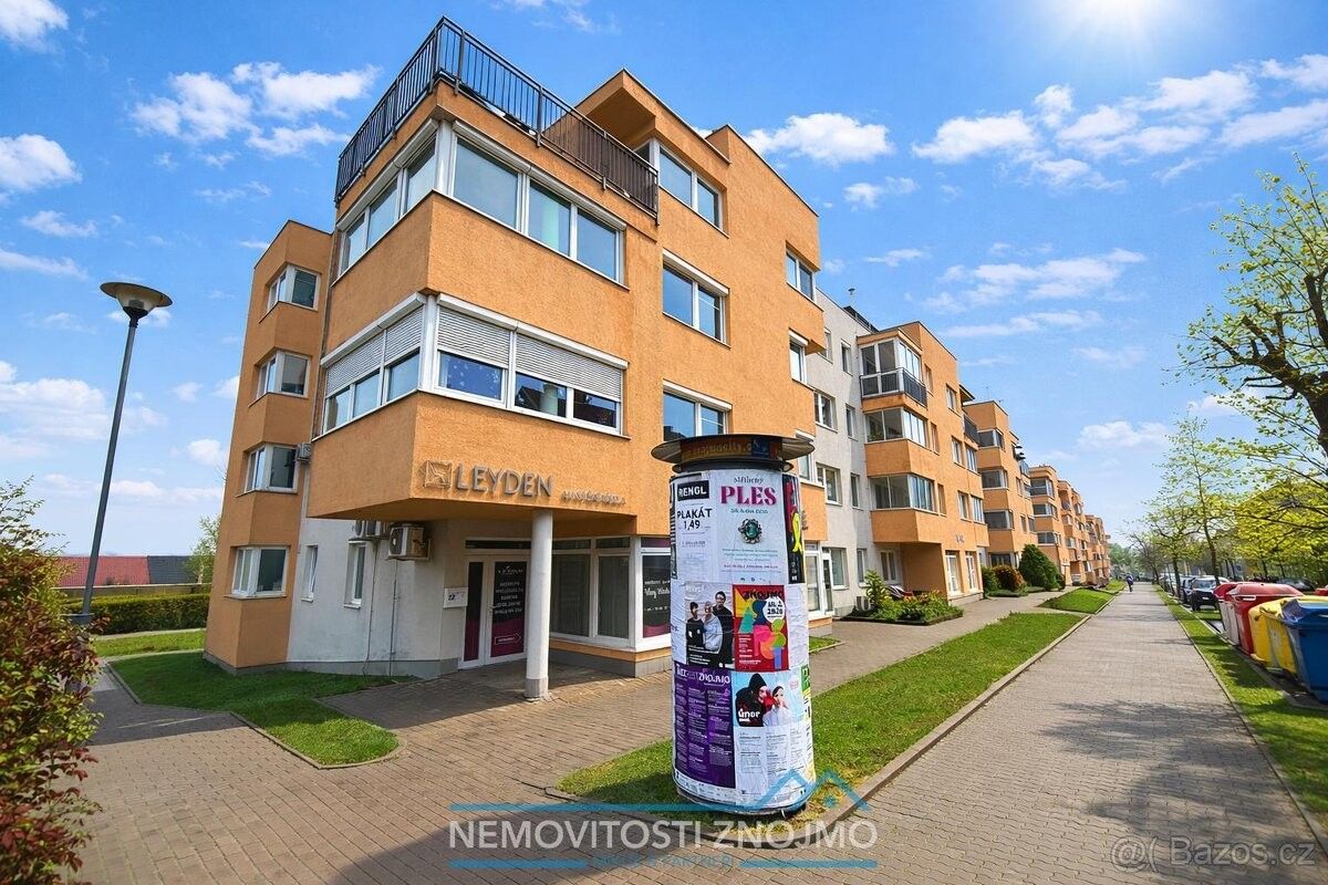 Garáže, Znojmo, 669 02