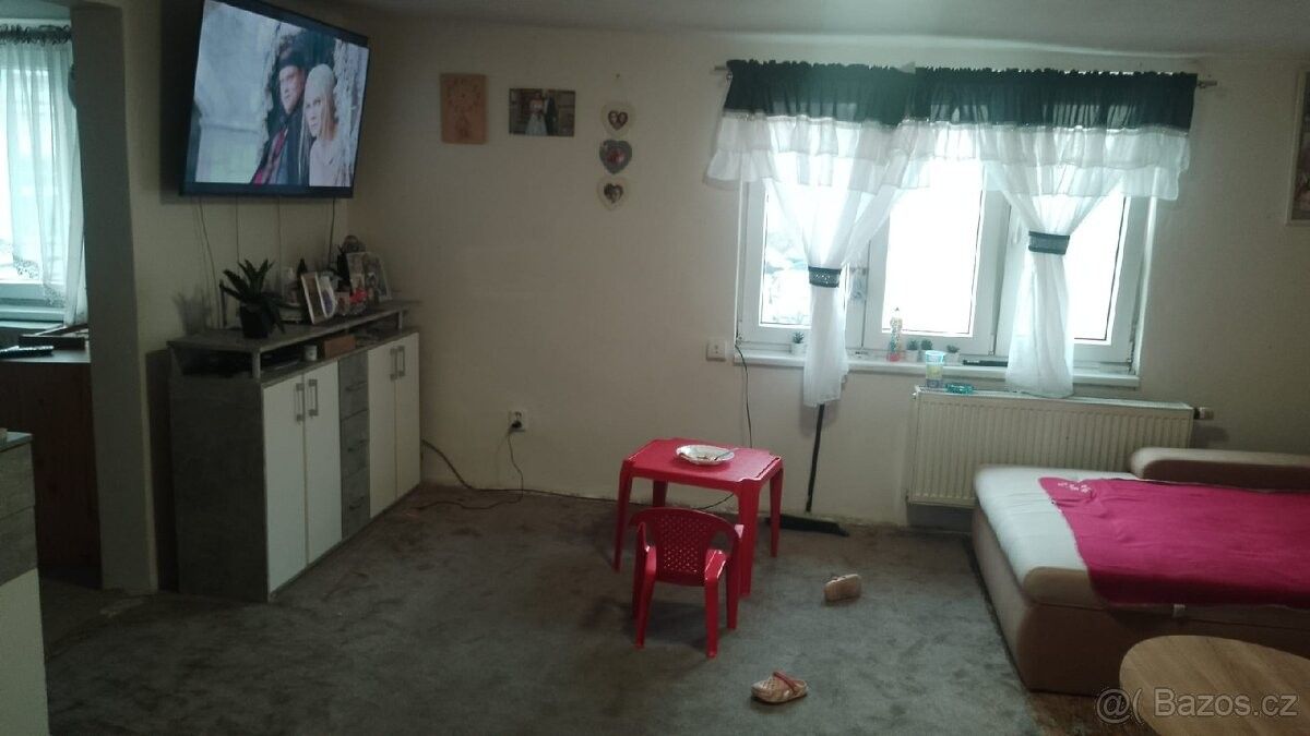 Byty, Jesenice u Rakovníka, 270 33