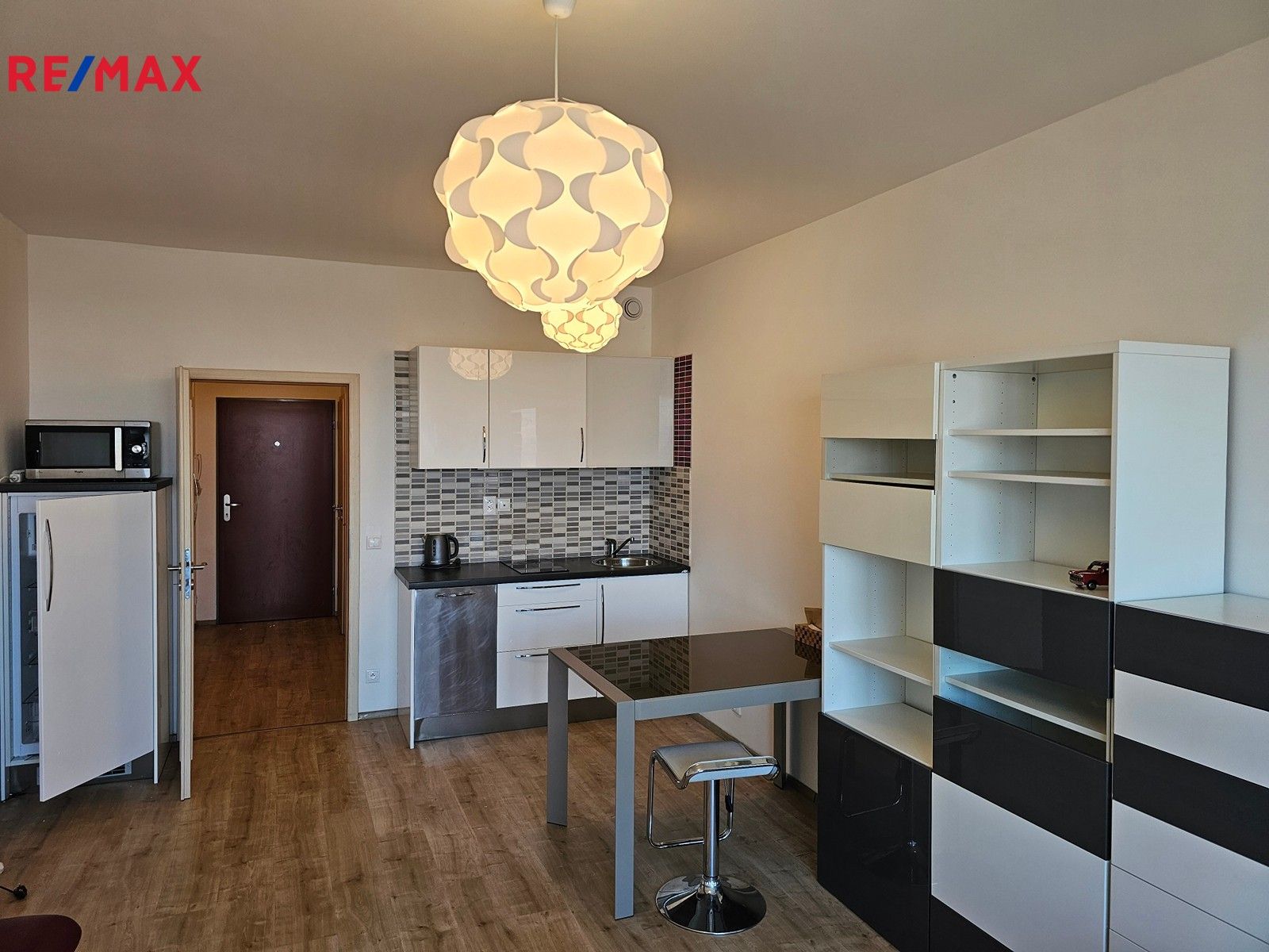 1+kk, Freyova 983, Praha, 33 m²