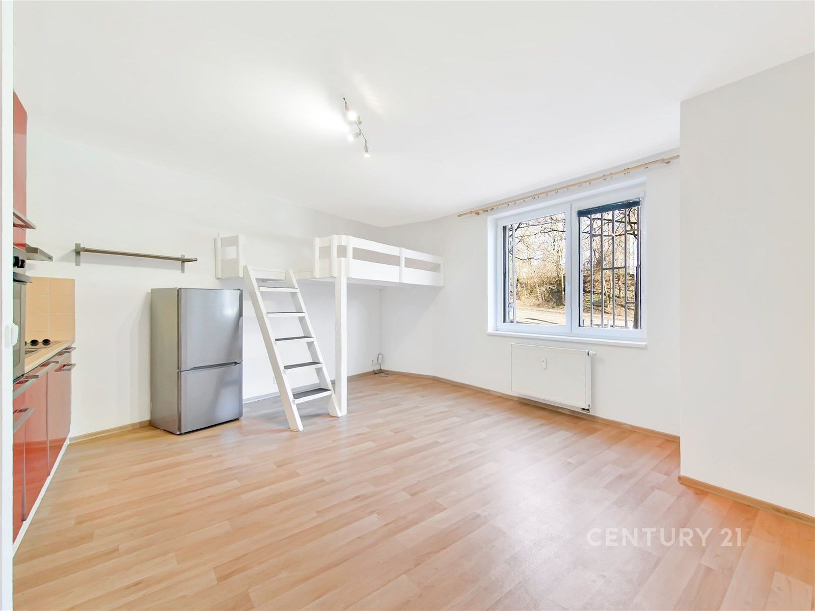 Prodej byt 1+kk - Ve slatinách 3243, Praha, 32 m²