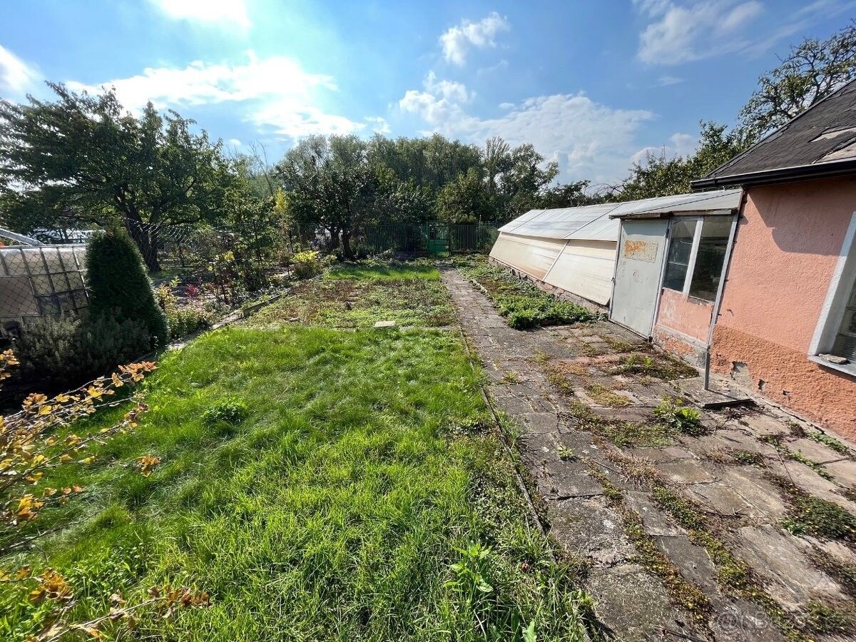 Zahrady, Chomutov, 430 01, 200 m²